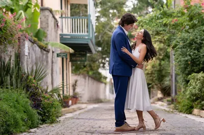 Couple on cobblestone Aviles Street during St Augustine elopement
