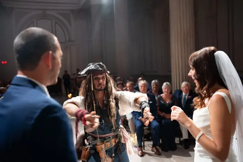 Pirate surprises couple at wedding